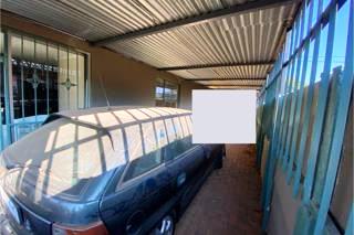 Three bedroom for sale in the Orchards