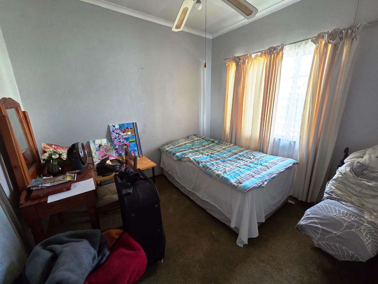 Seven bedroom house for sale in Sinoville