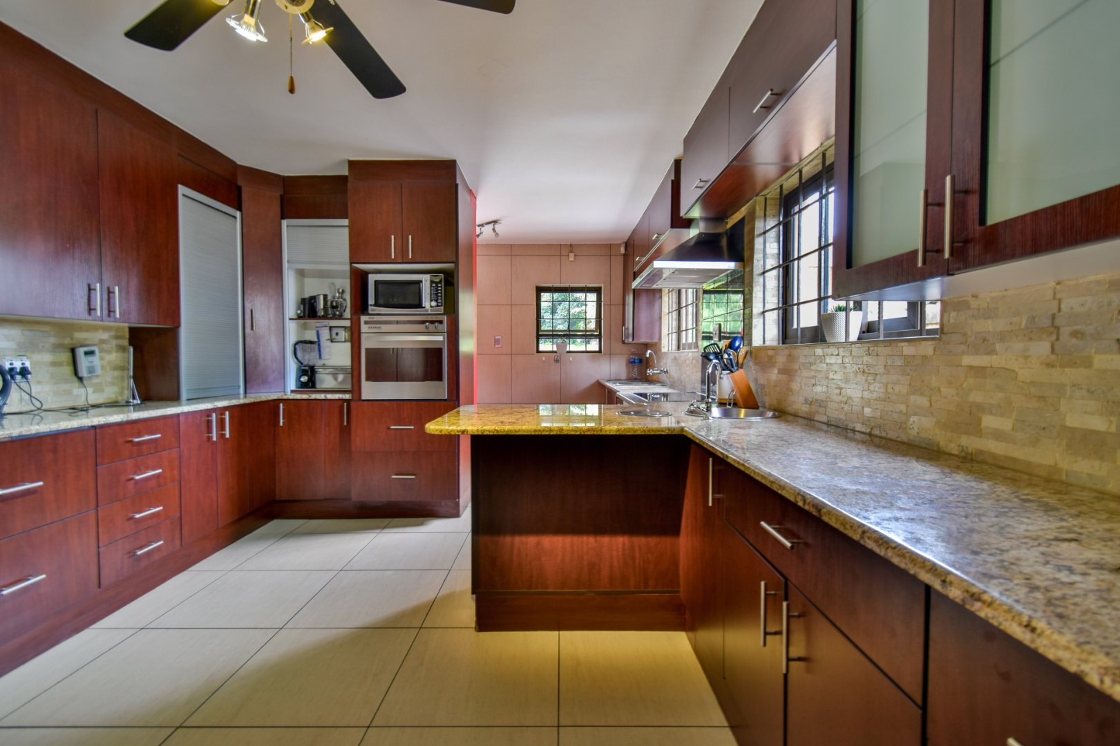 Modern five bedroom house for sale in Gezina