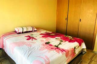 Three bedroom for sale in Theresapark