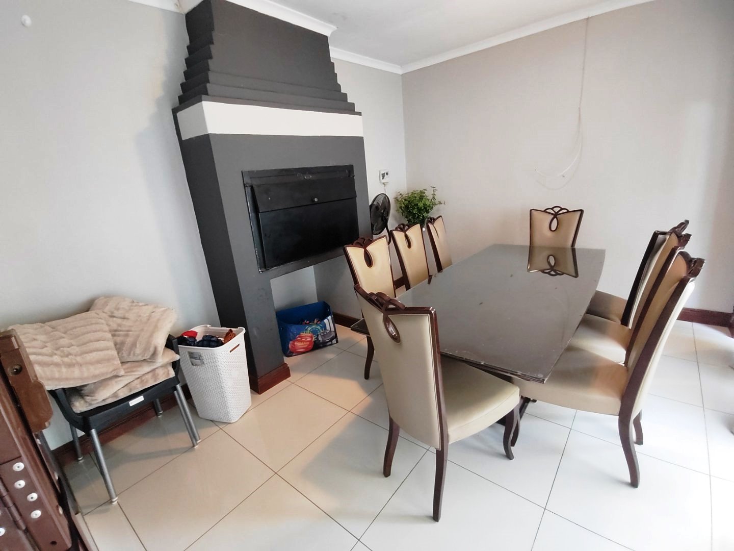 Beautiful three bedroom for sale in Montana