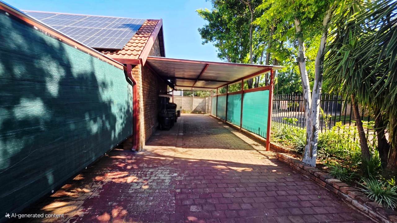 Three bedroom for sale in old Doornpoort