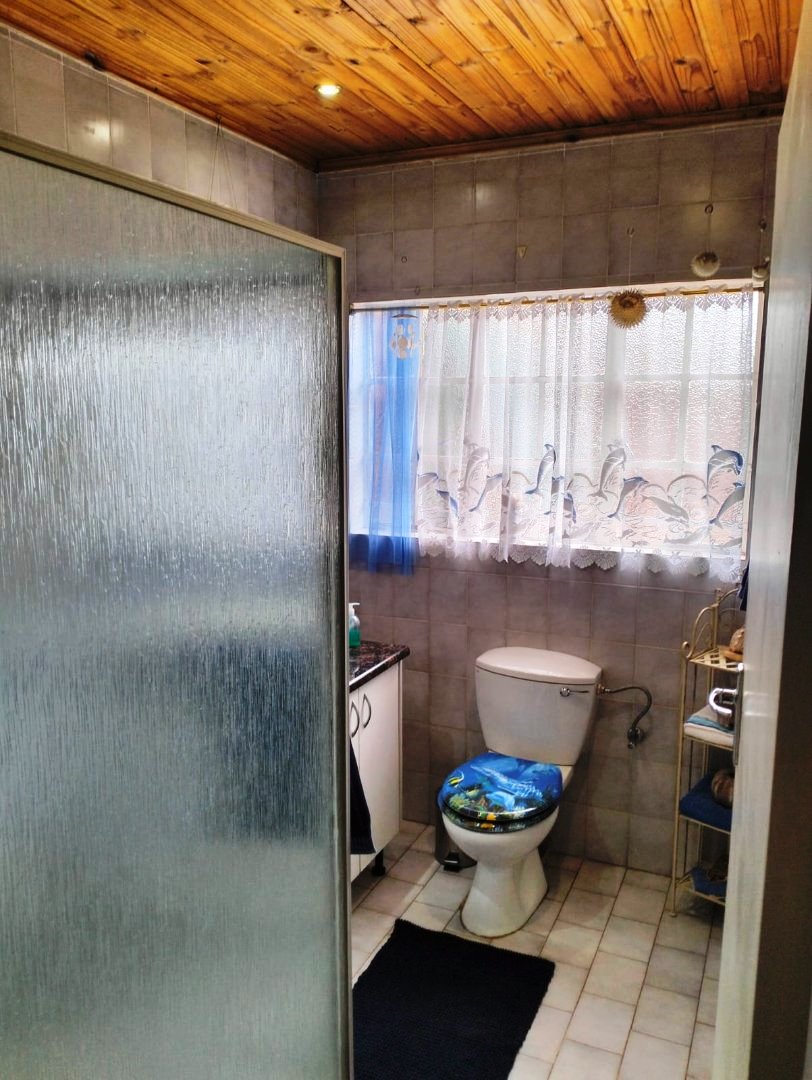 Large three bedroom house for sale in Dorandia