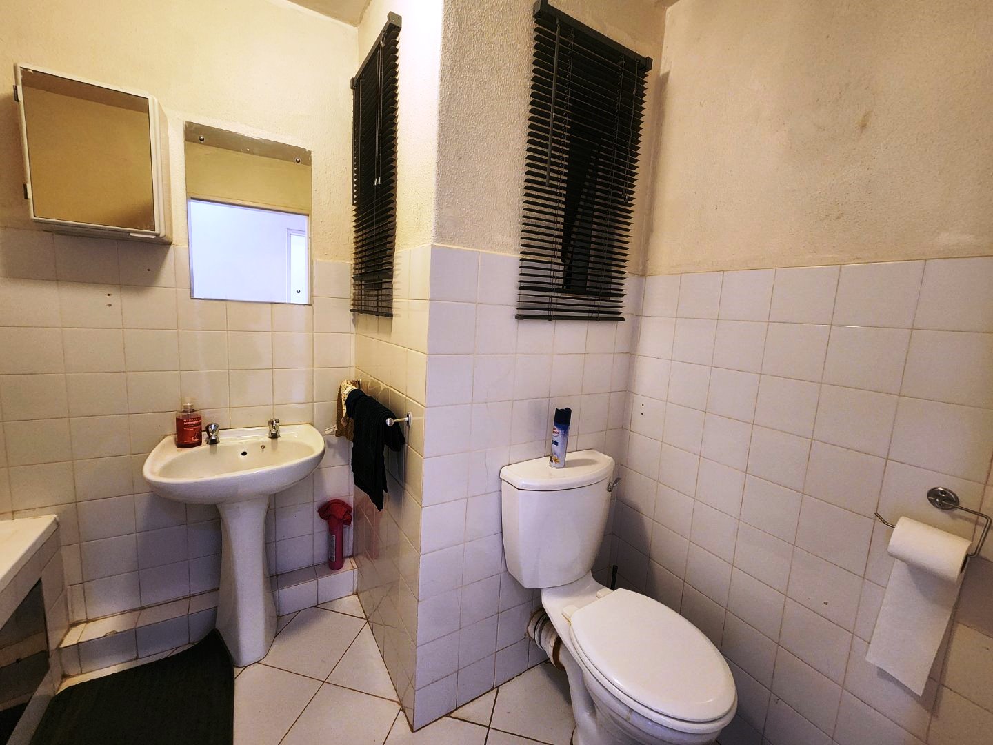 Large two bedroom for sale in Pretoria North