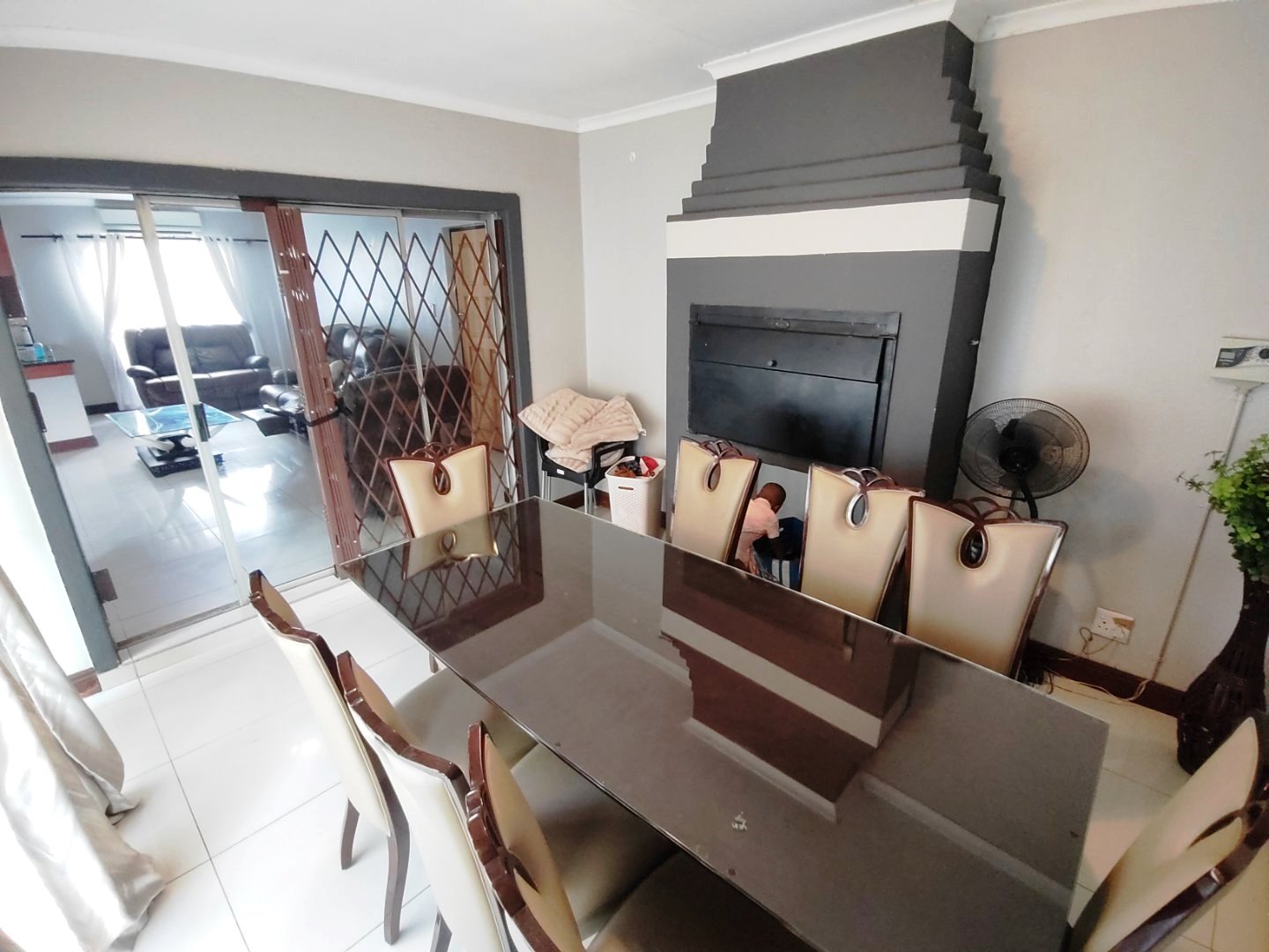 Beautiful three bedroom for sale in Montana