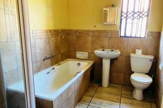 Three bedroom for sale in Theresapark