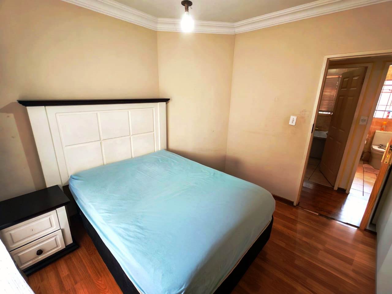 Large three bedroom duet for sale in Sinoville