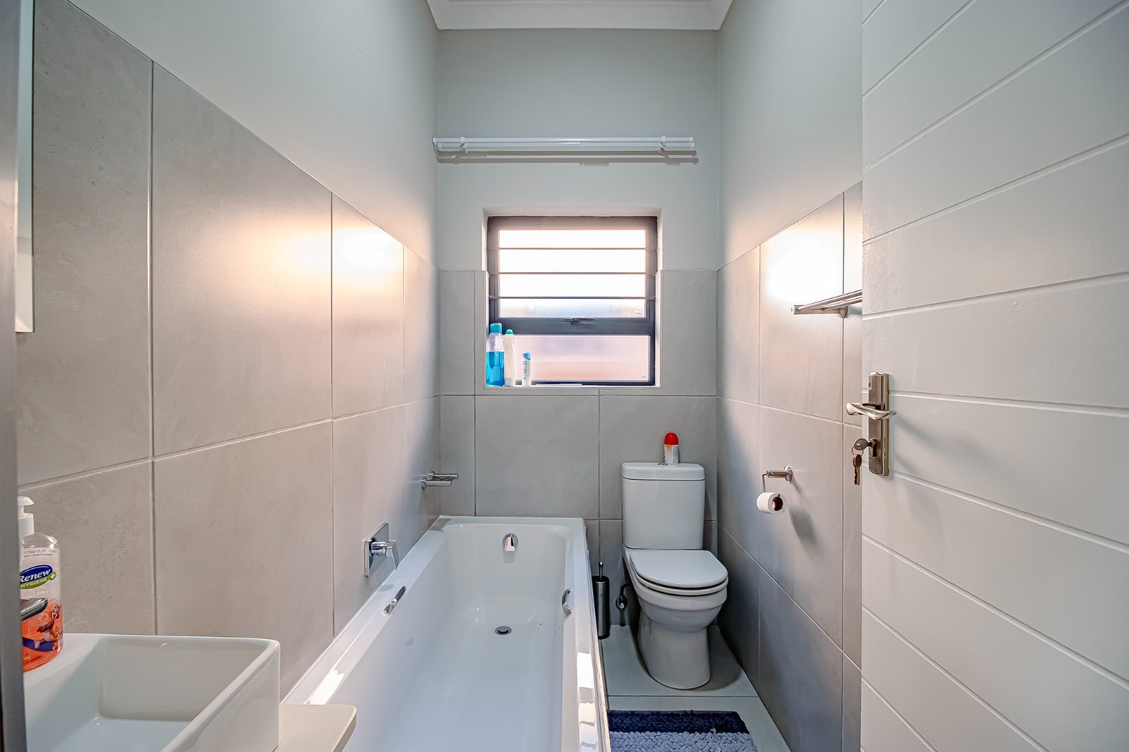 Stylish two bedroom simplex for sale in Annlin