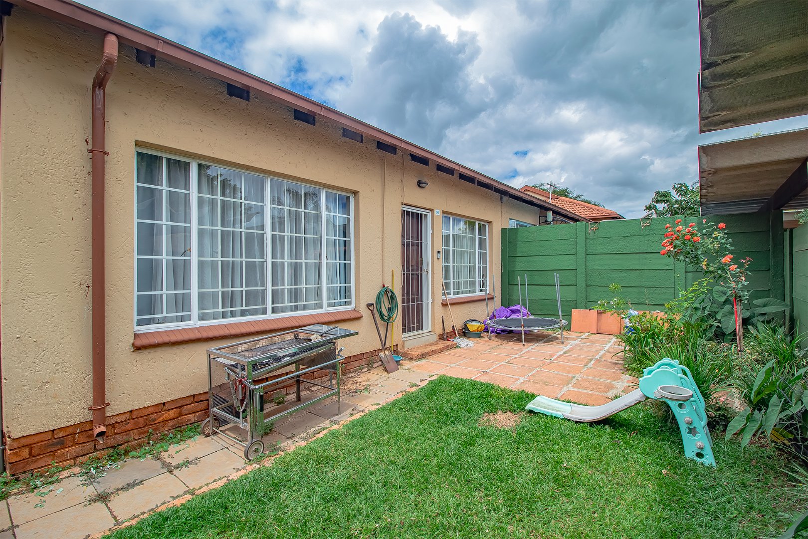 Two bedroom simplex for sale in Montana Park