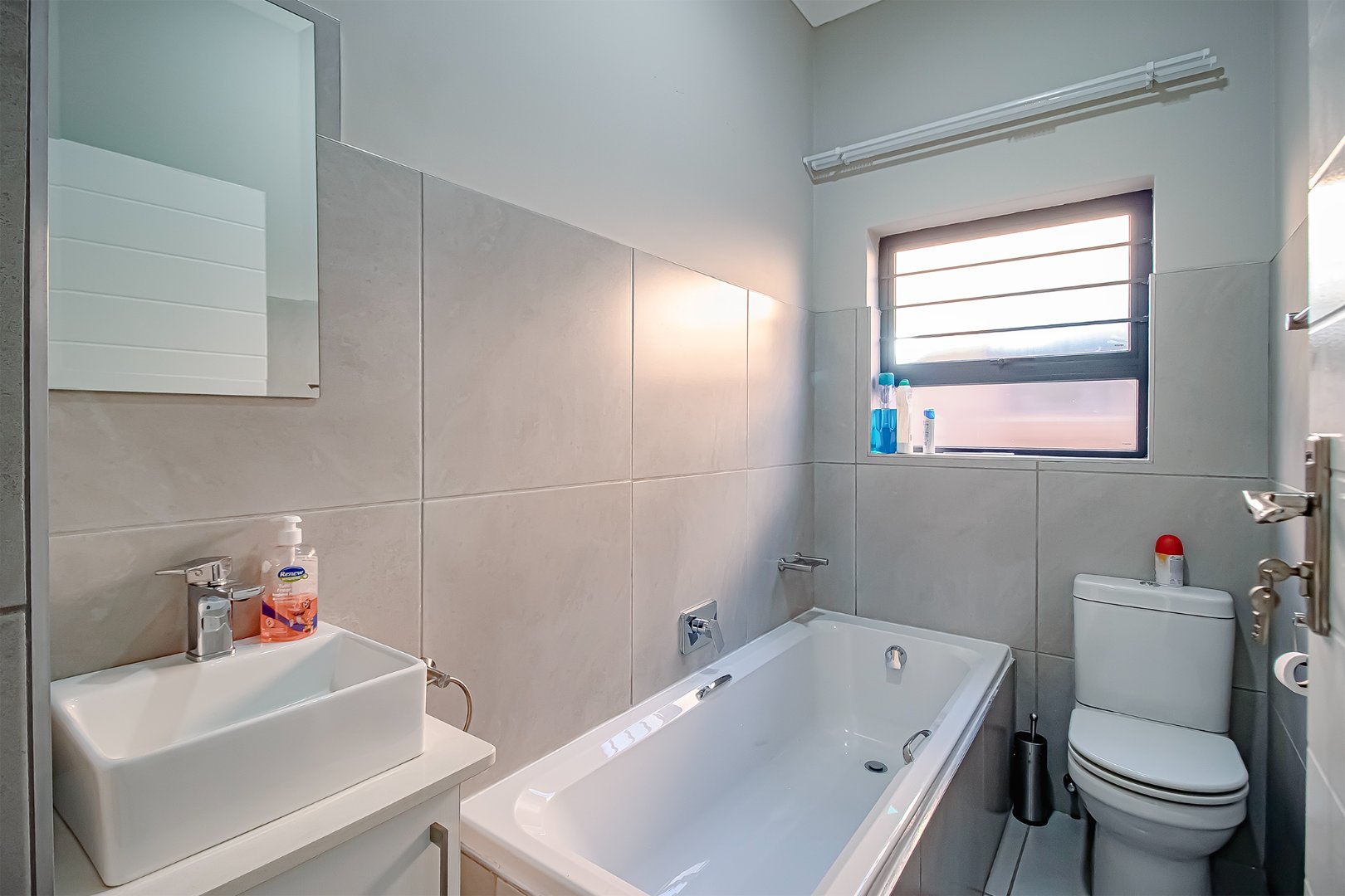 Stylish two bedroom simplex for sale in Annlin