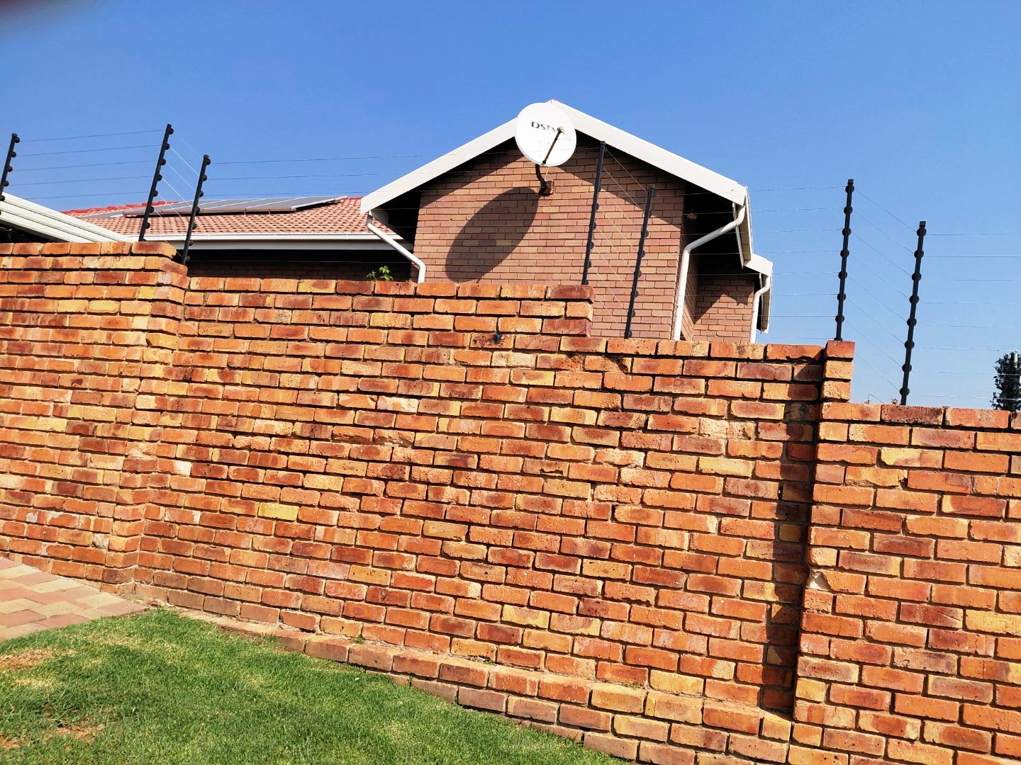 Huge three bedroom for sale in Montana Park