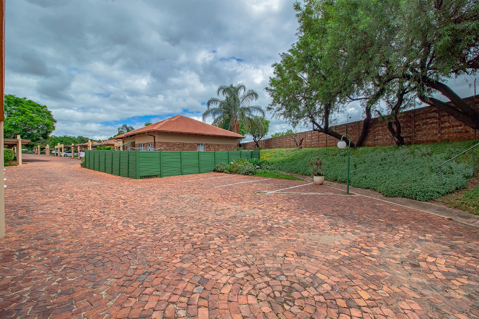 Two bedroom simplex for sale in Montana Park