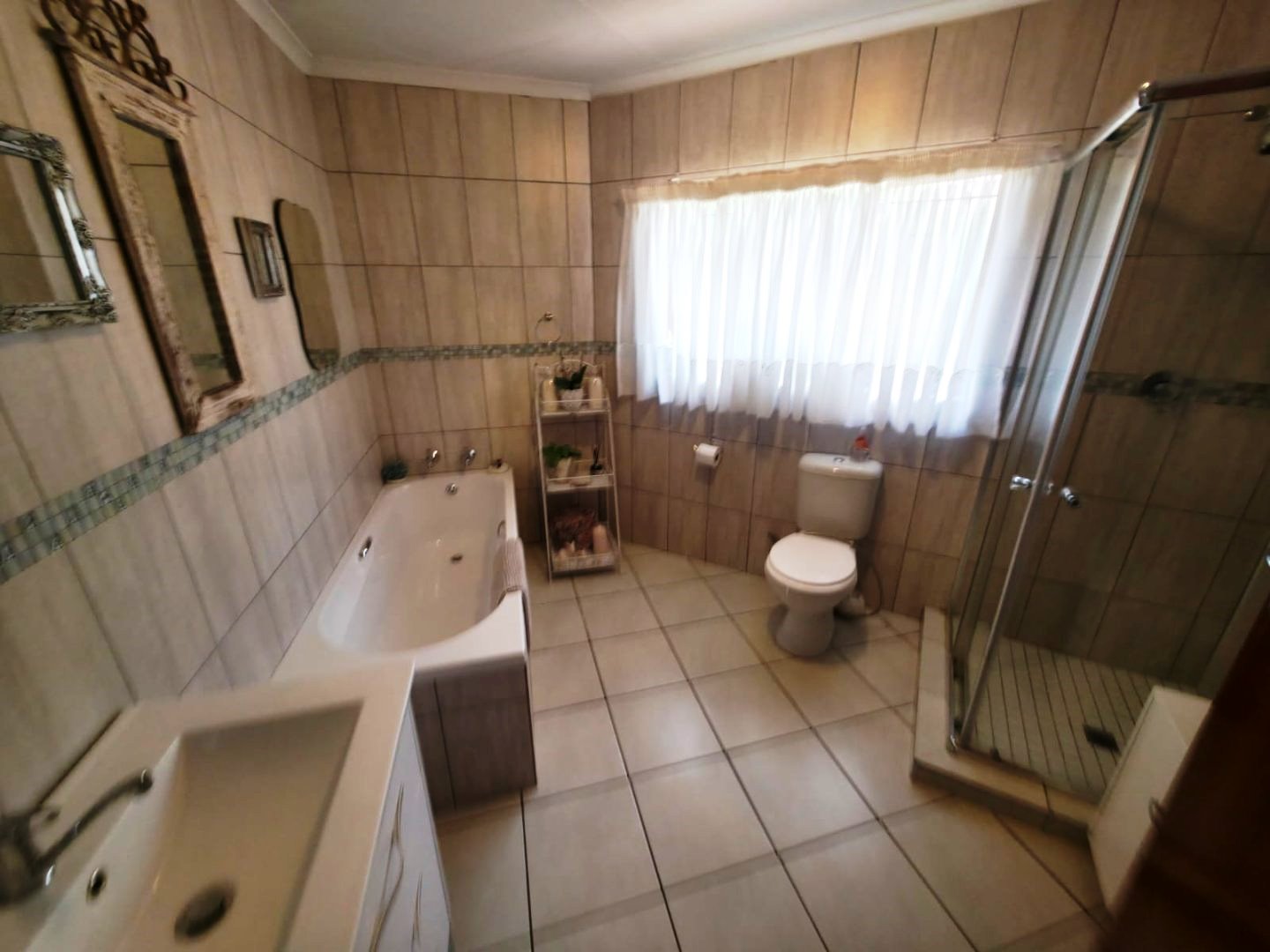 Three bedroom duet for sale in Annlin