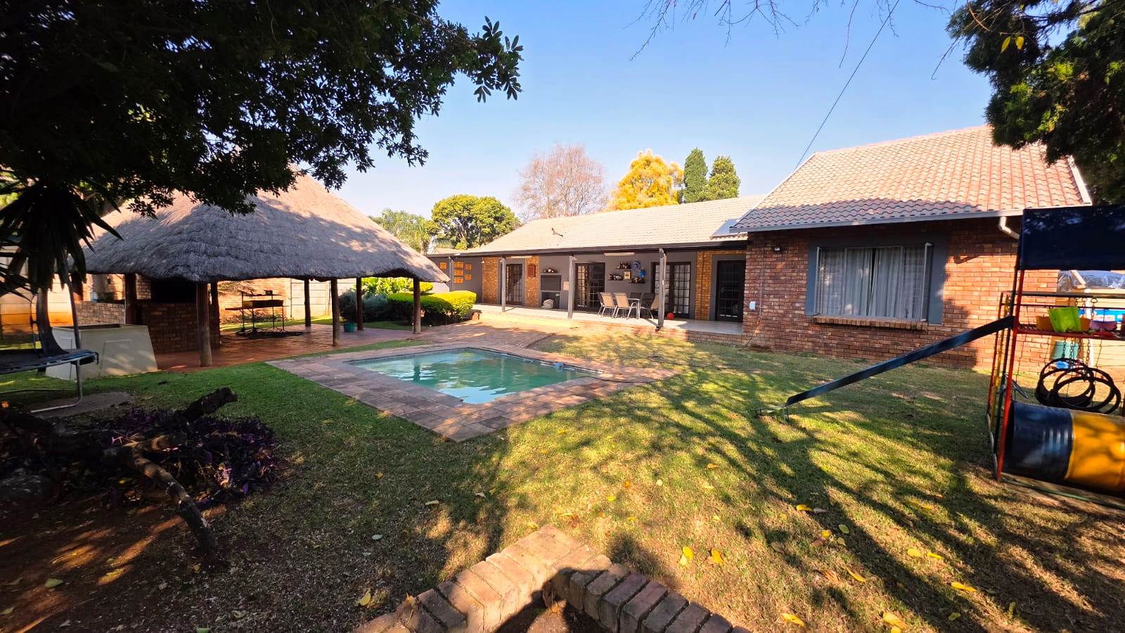 Three bedroom house for sale in old Doornpoort