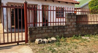 Three bedroom house for sale in Karen park