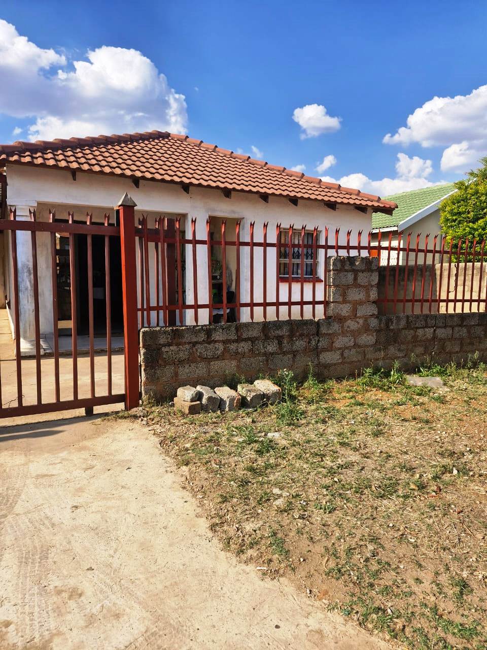 Three bedroom house for sale in Karen park