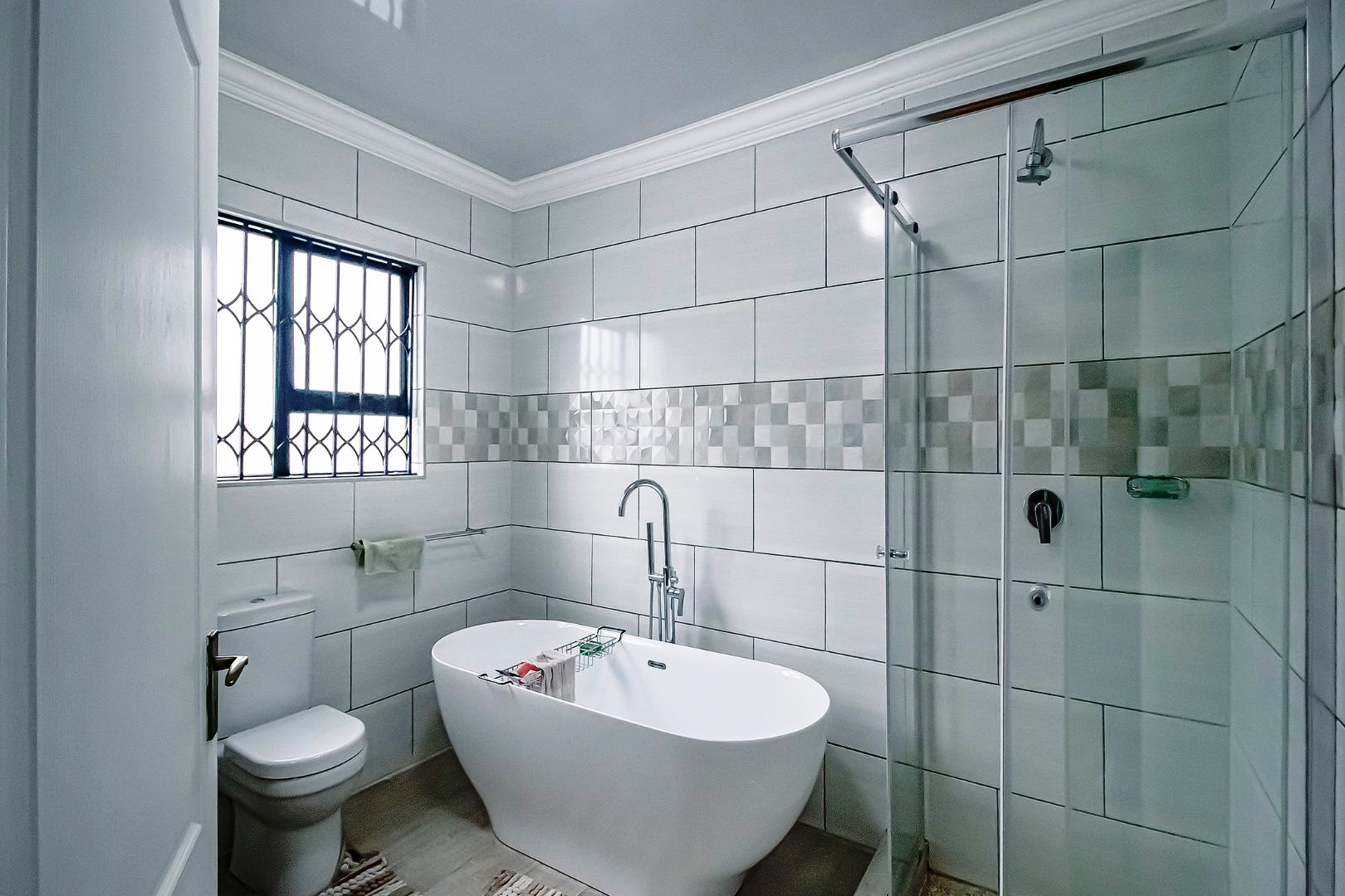 Modern three bedroom in Chantelle for sale