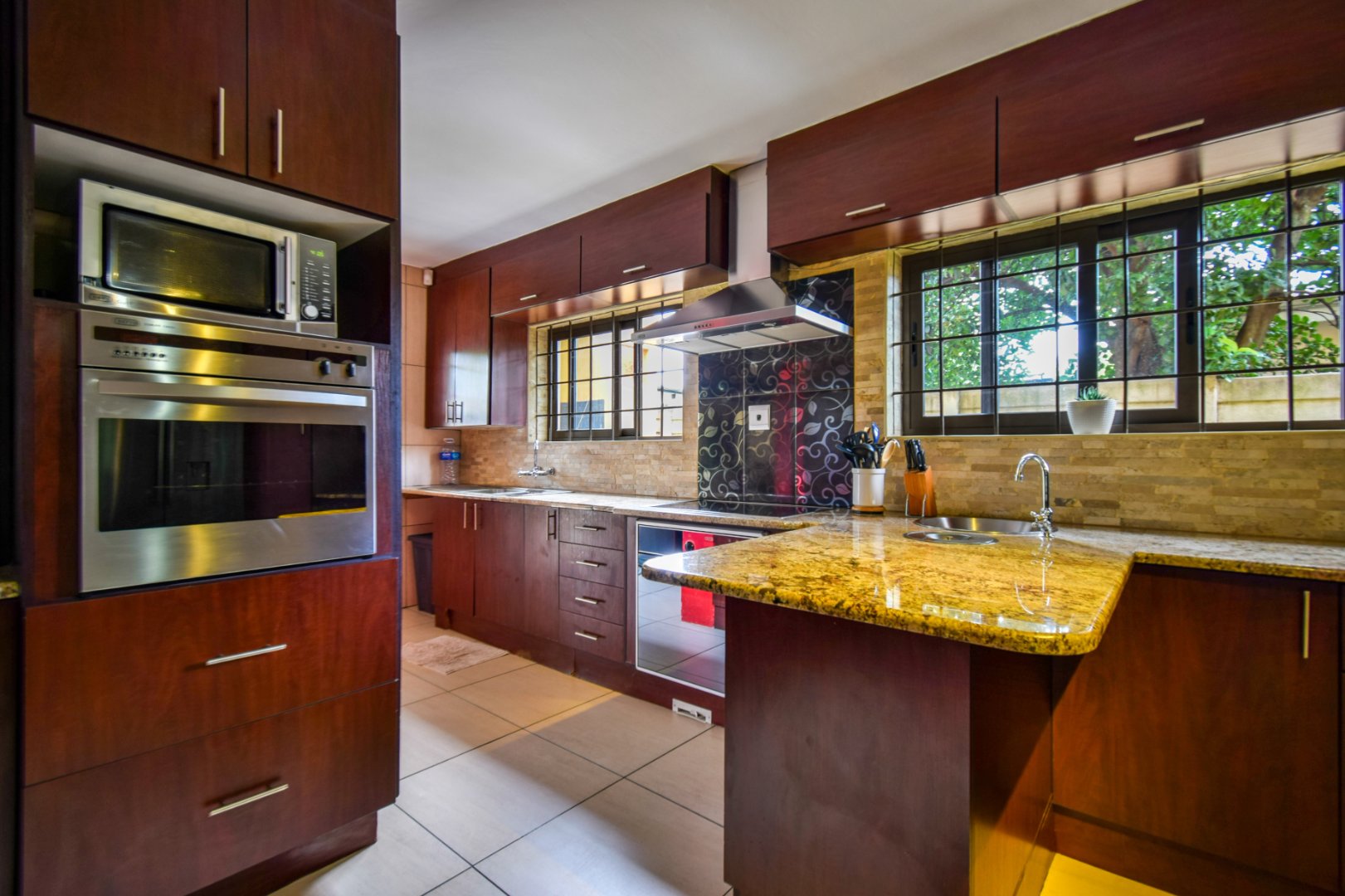 Modern five bedroom house for sale in Gezina