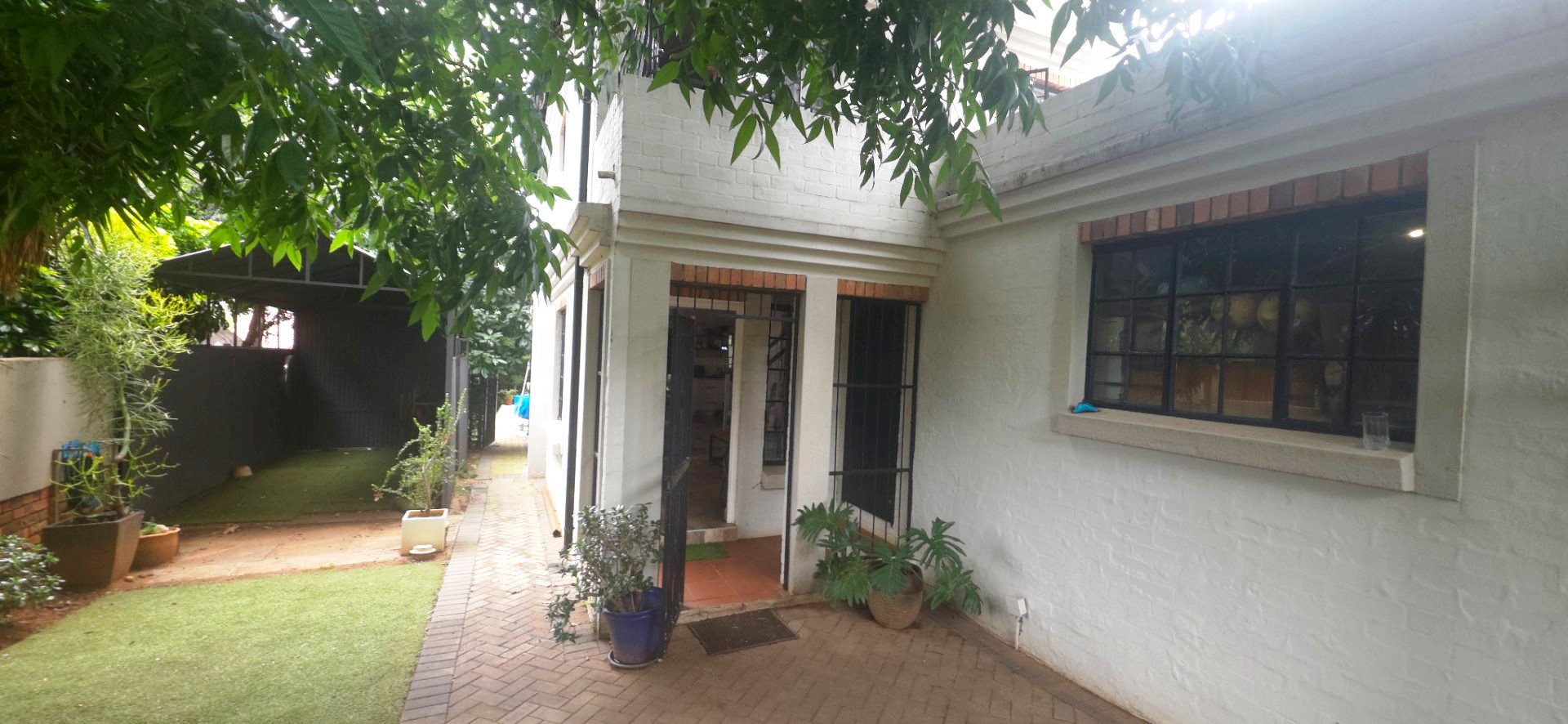 Three bedroom house for sale in Montana Park