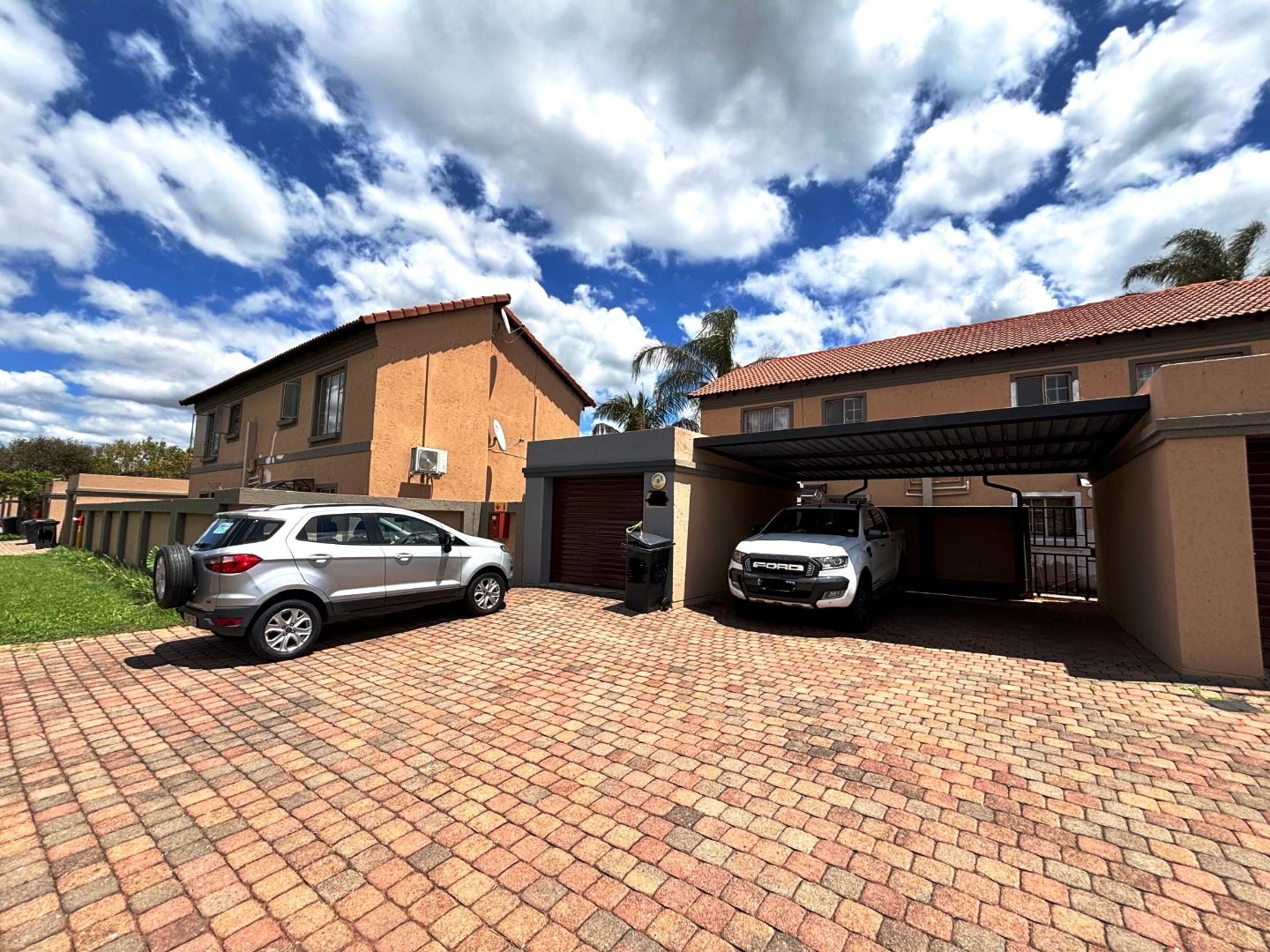 Two bedroom townhouse for sale in Annlin