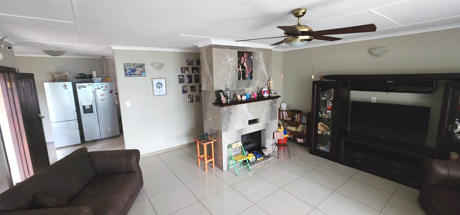 Three bedroom house for sale in Sinoville