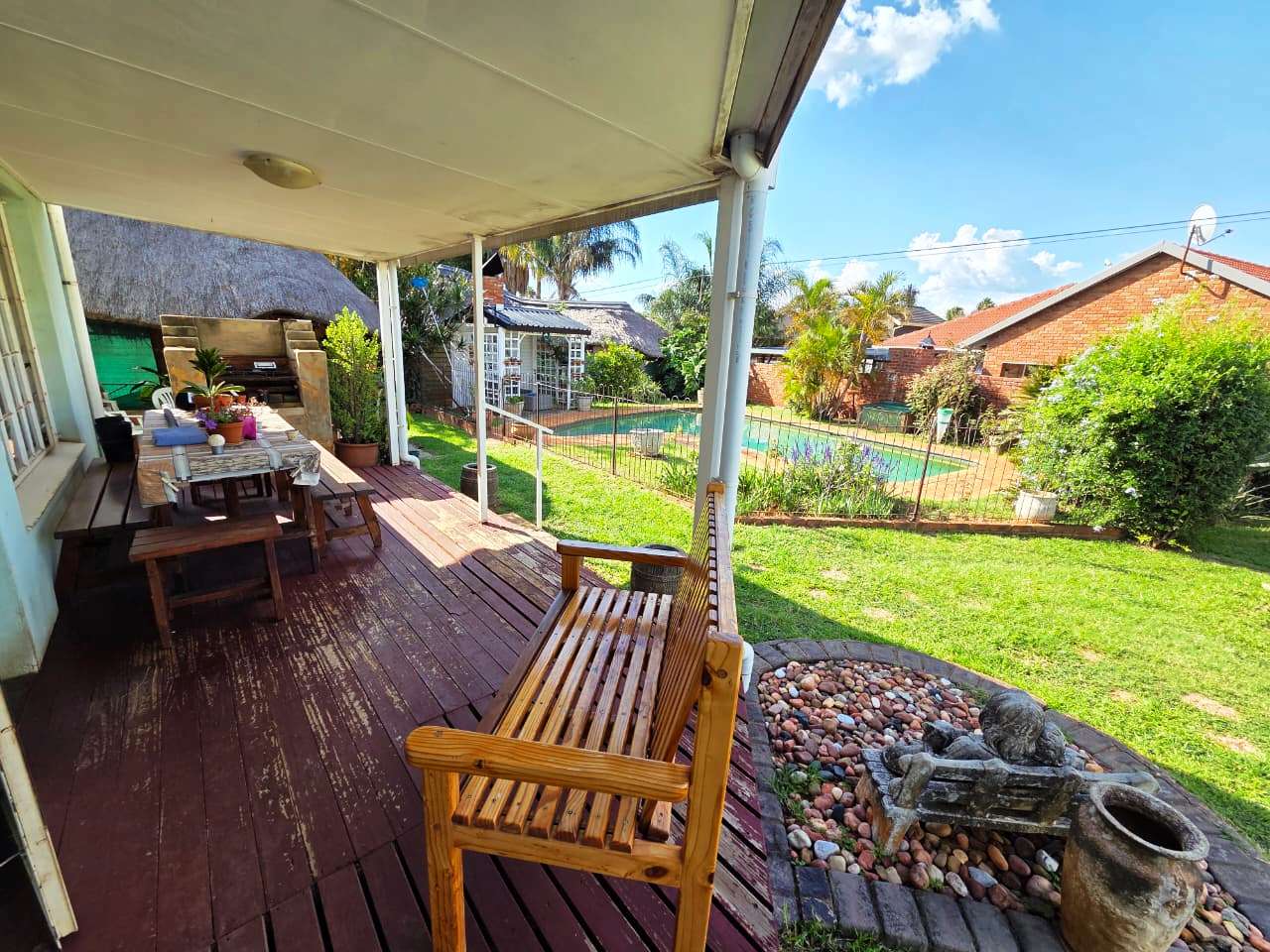 Seven bedroom house for sale in Sinoville