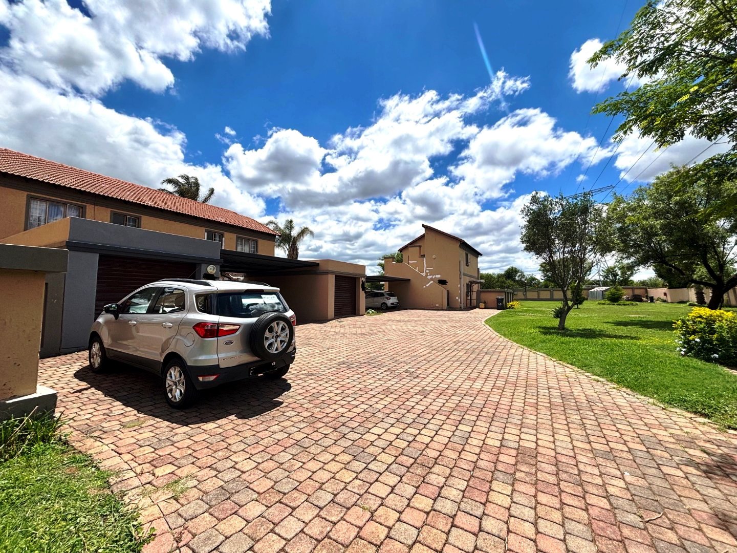 Two bedroom townhouse for sale in Annlin