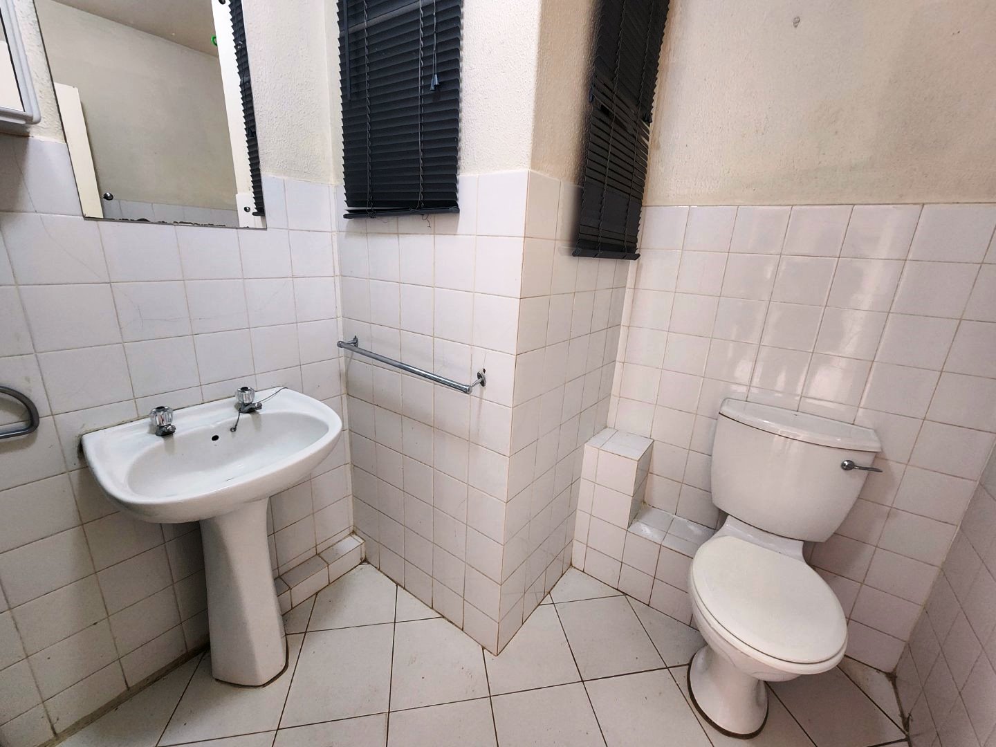 Large two bedroom for sale in Pretoria North