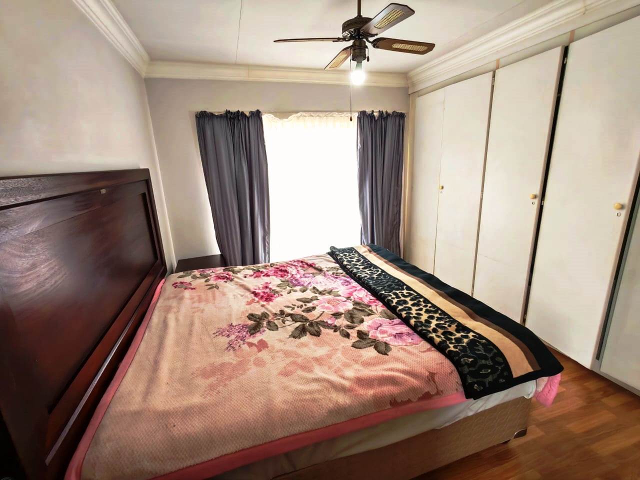 Large three bedroom duet for sale in Sinoville