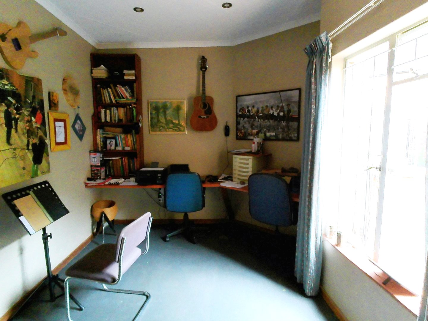 Four bedroom house for sale in Amandasig