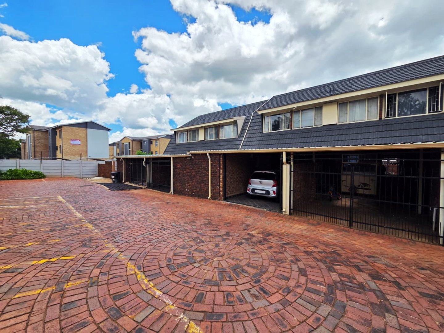 Spacious two bedroom for sale in Montana Tuine