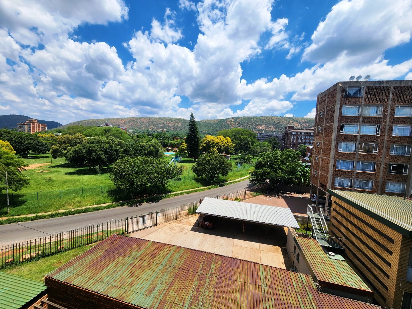 Large two bedroom for sale in Pretoria North