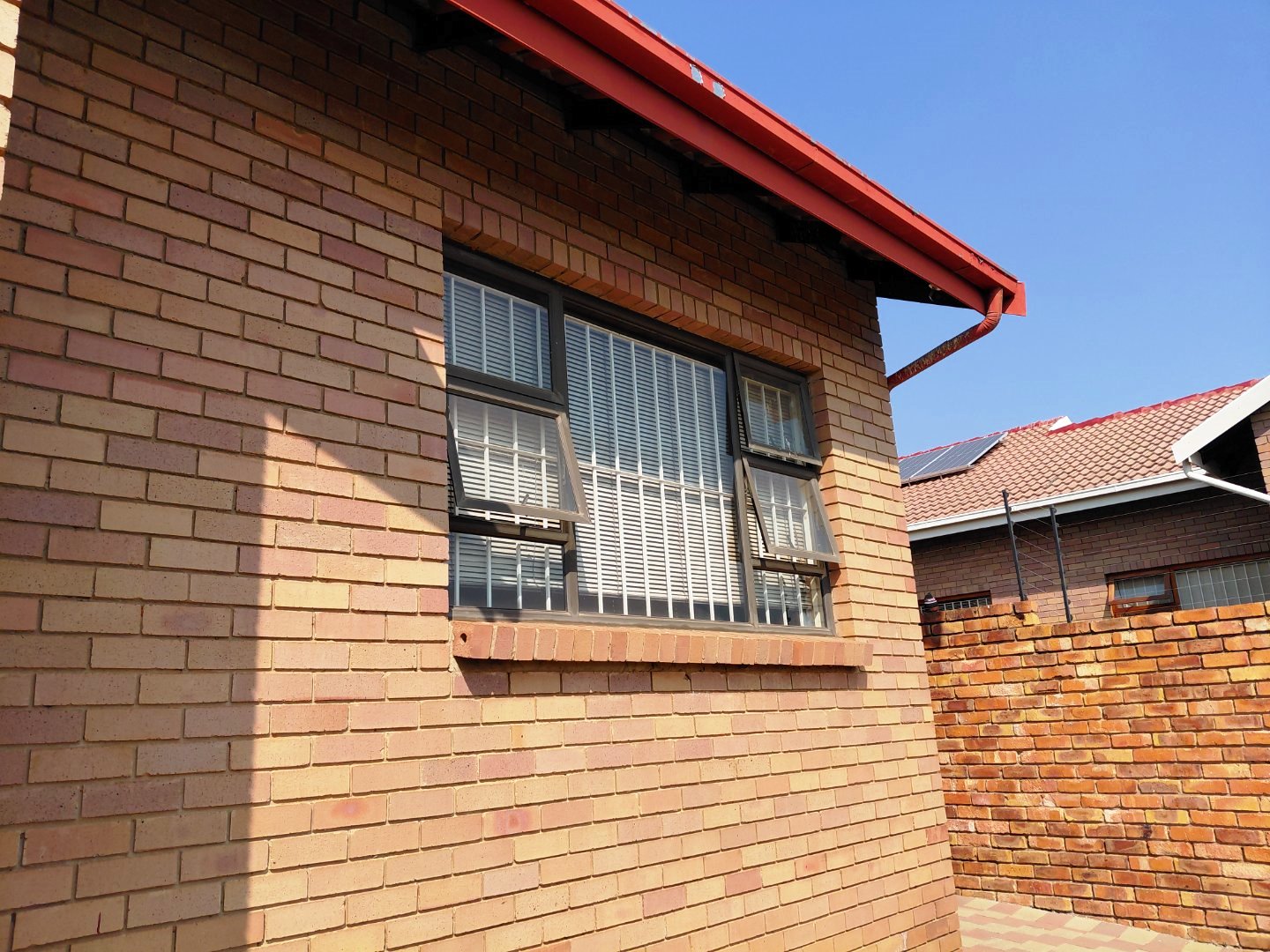 Huge three bedroom for sale in Montana Park