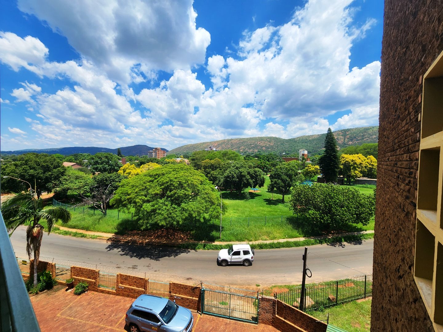 Large two bedroom for sale in Pretoria North