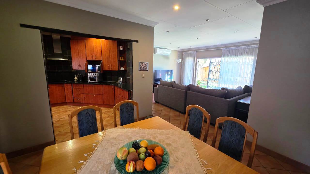 Three bedroom for sale in old Doornpoort