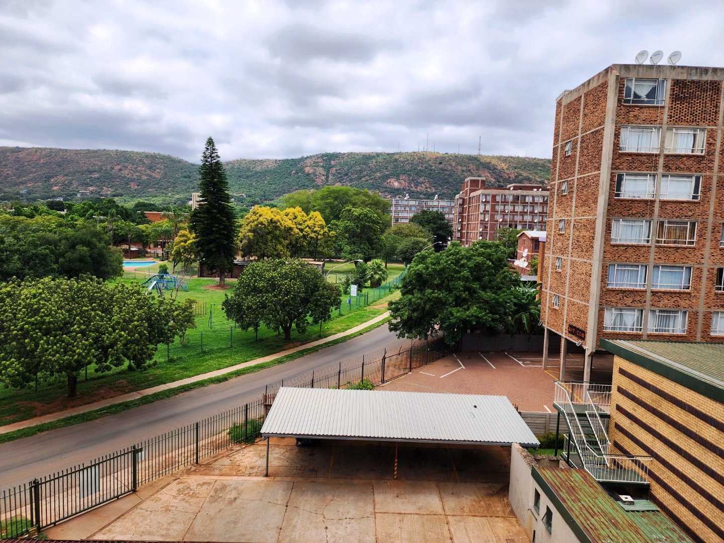Large two bedroom for sale in Pretoria North