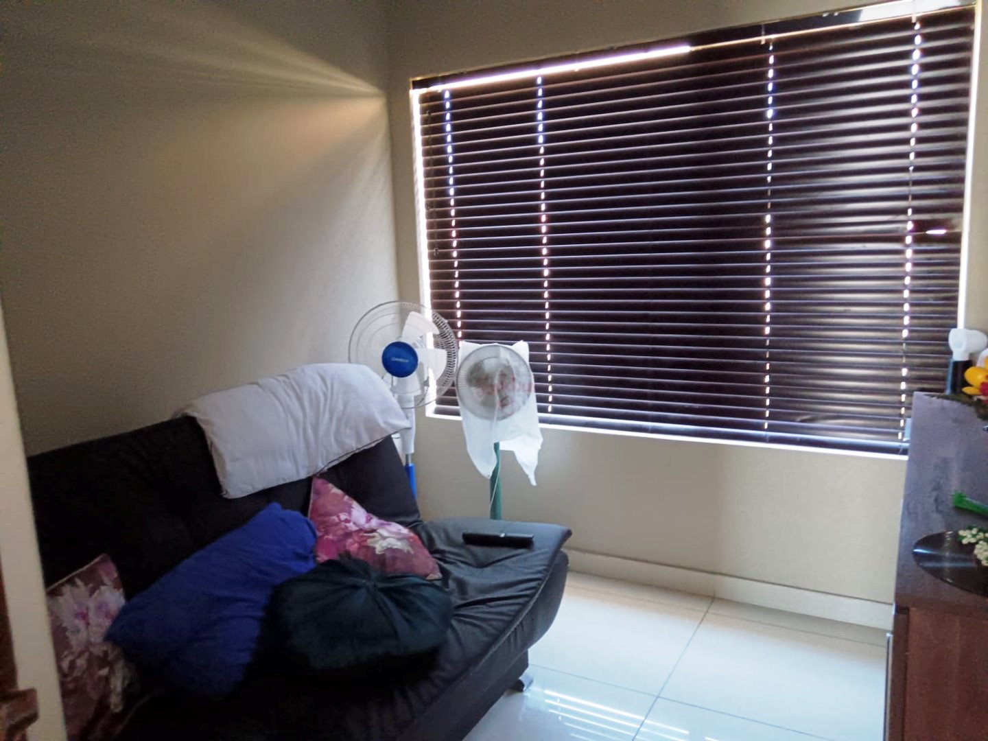 Three bedroom house for sale in Montana Park