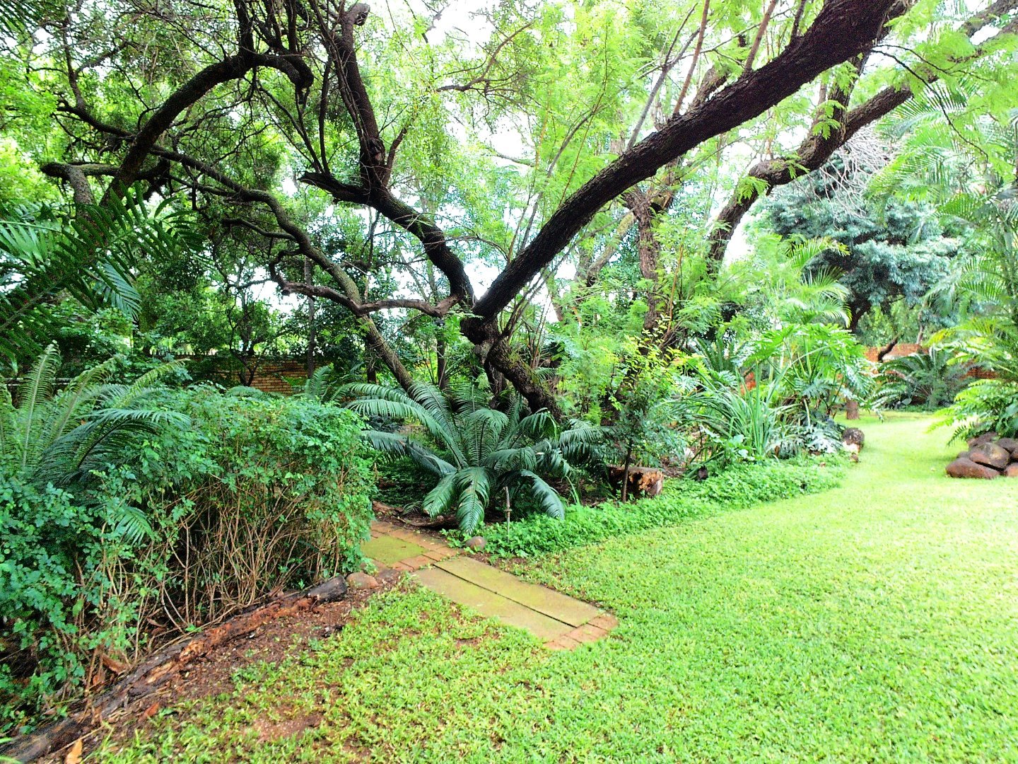 Four bedroom house for sale in Amandasig