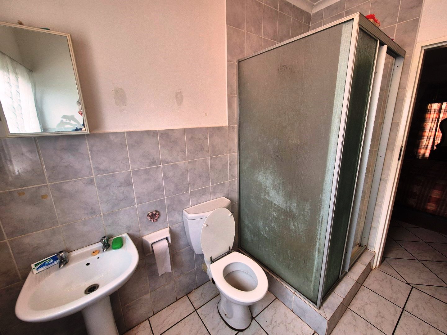 Two bedroom townhouse for sale in Theresa park