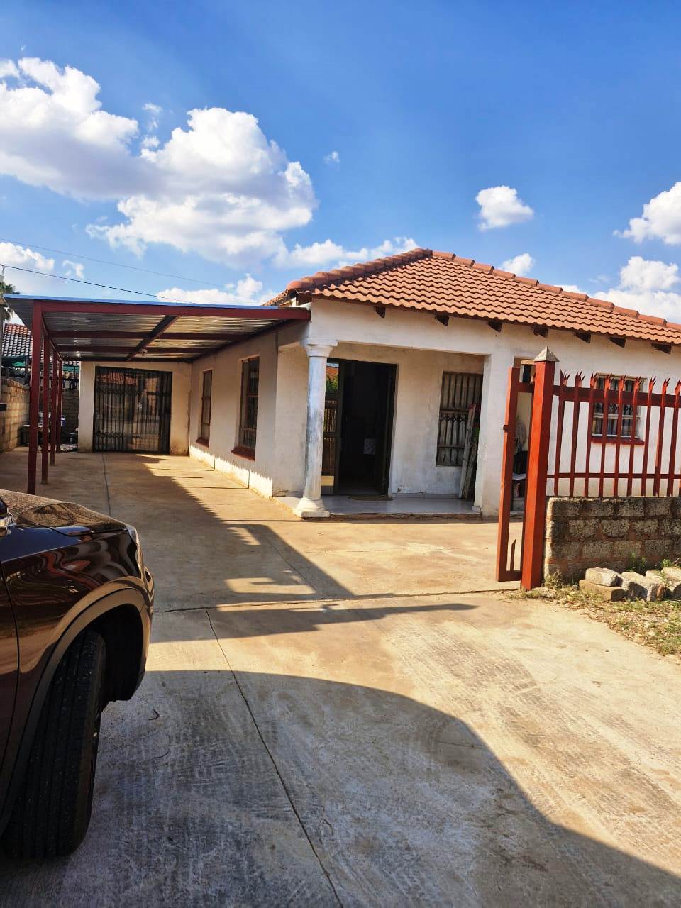 Three bedroom house for sale in Karen park