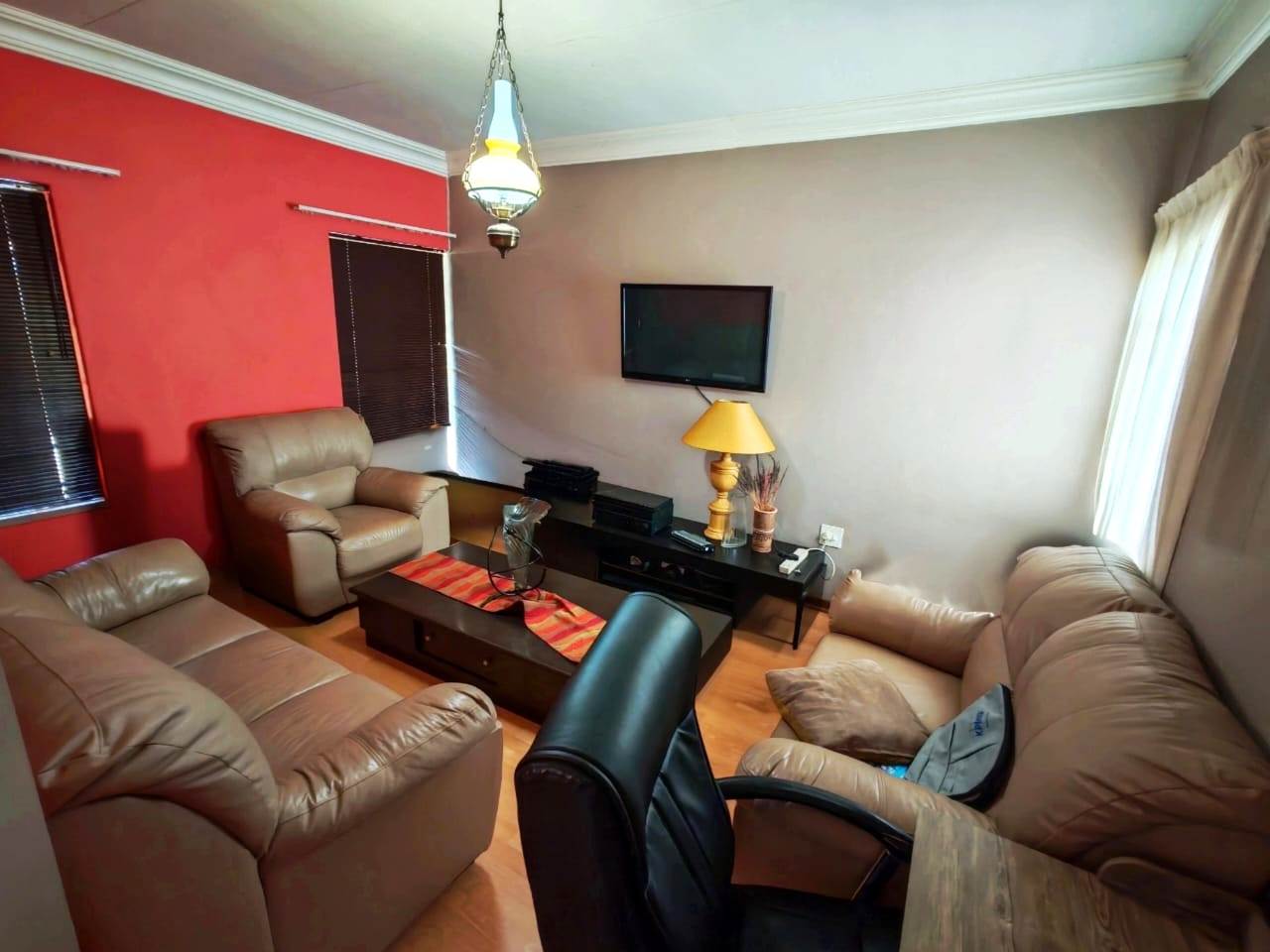 Large three bedroom duet for sale in Sinoville