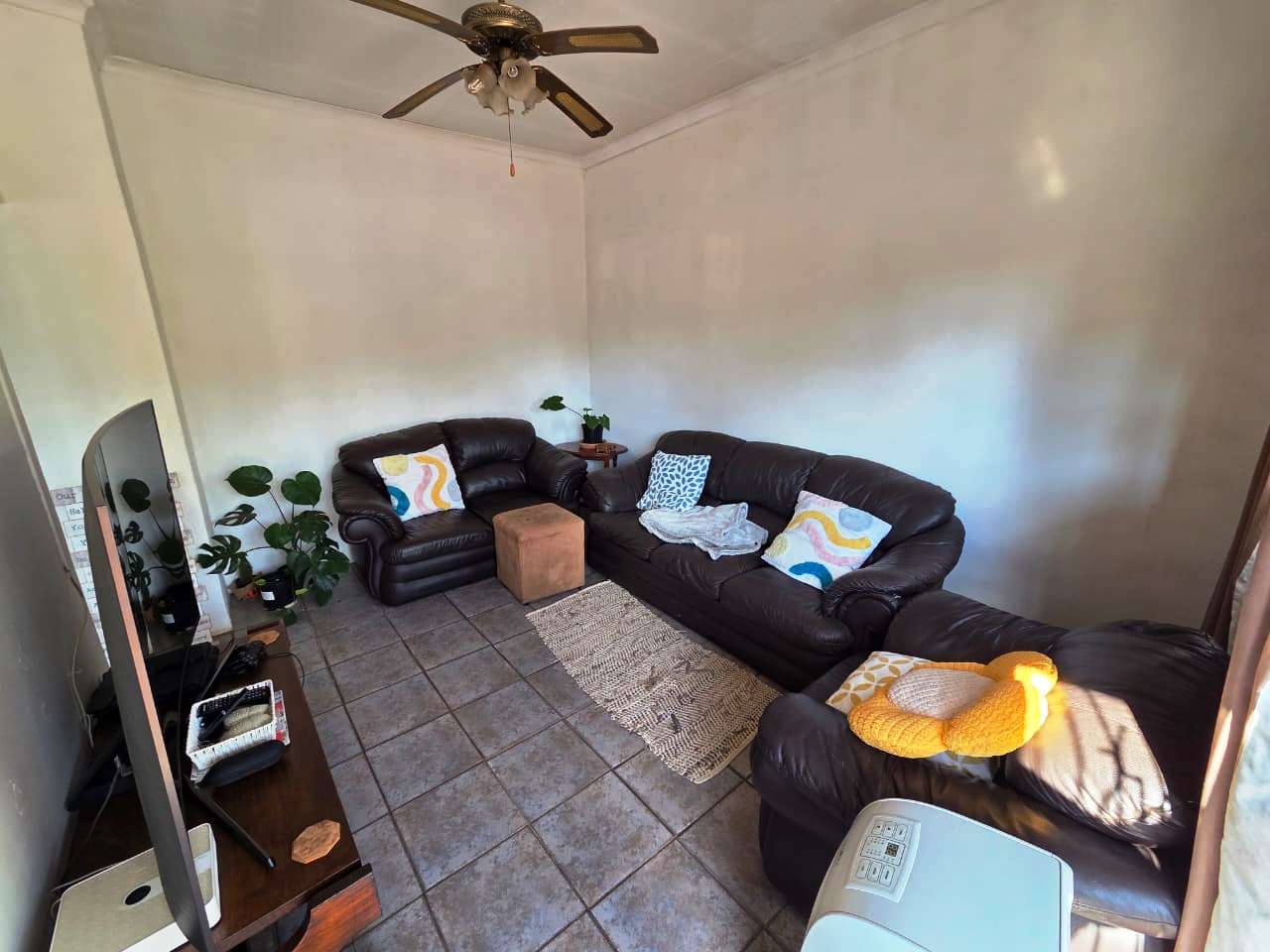 Seven bedroom house for sale in Sinoville