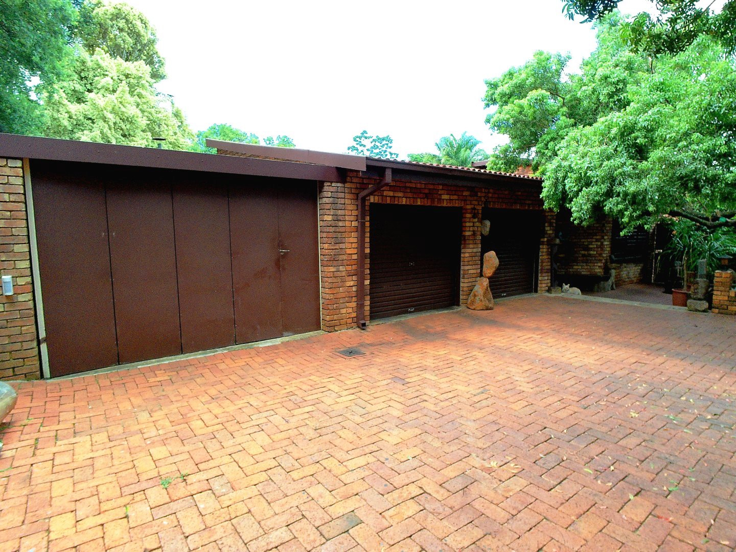 Four bedroom house for sale in Amandasig