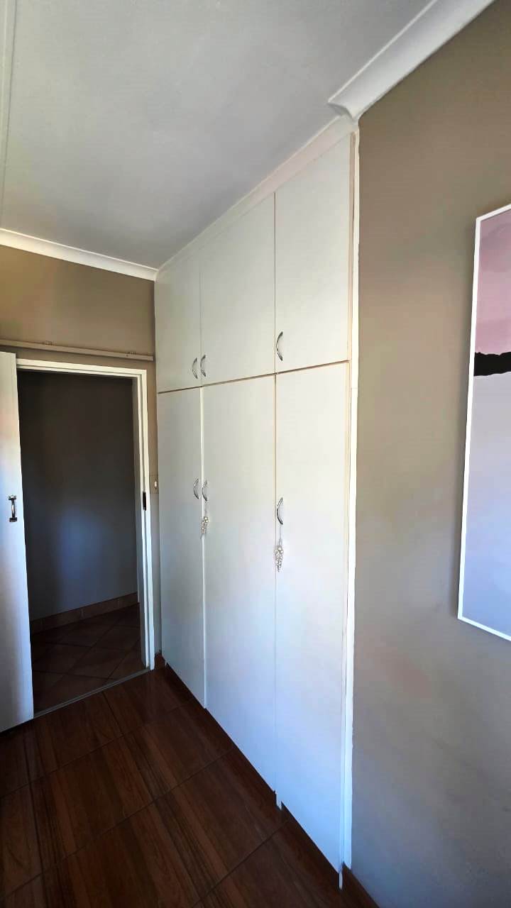 Three bedroom for sale in old Doornpoort