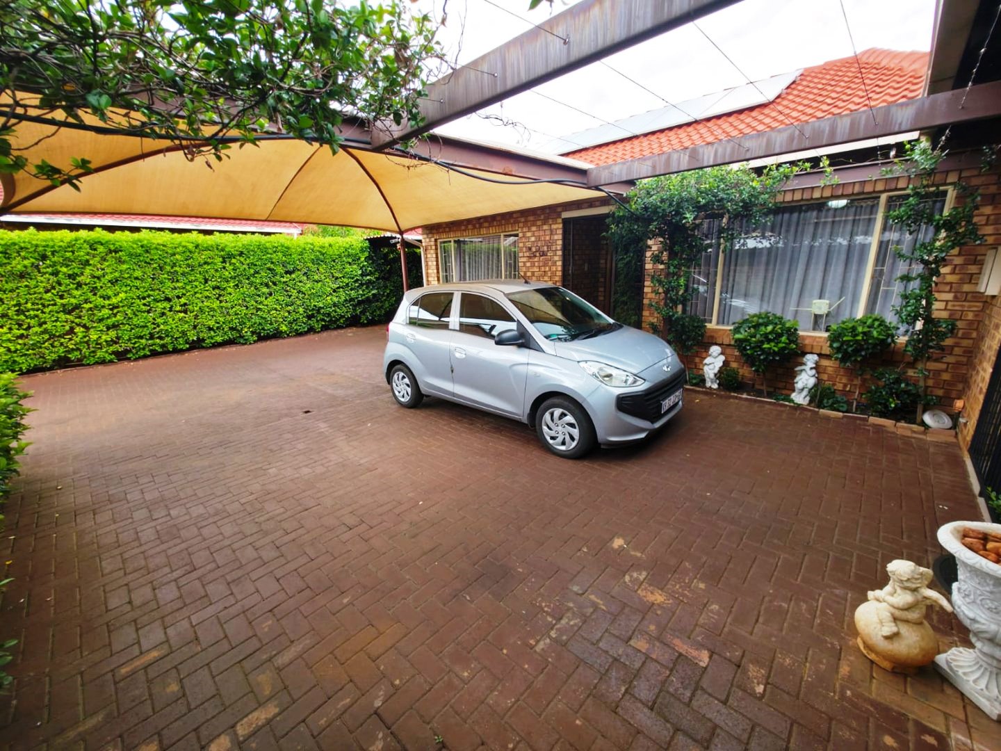 Three bedroom duet for sale in Annlin