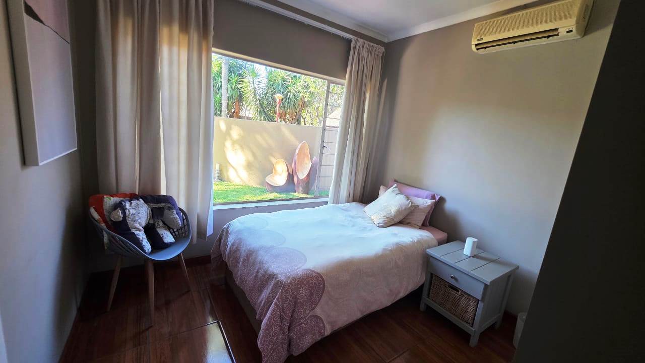 Three bedroom for sale in old Doornpoort