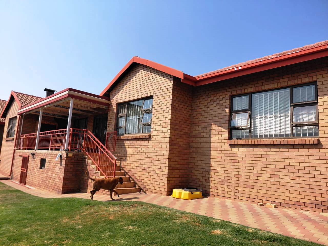 Huge three bedroom for sale in Montana Park