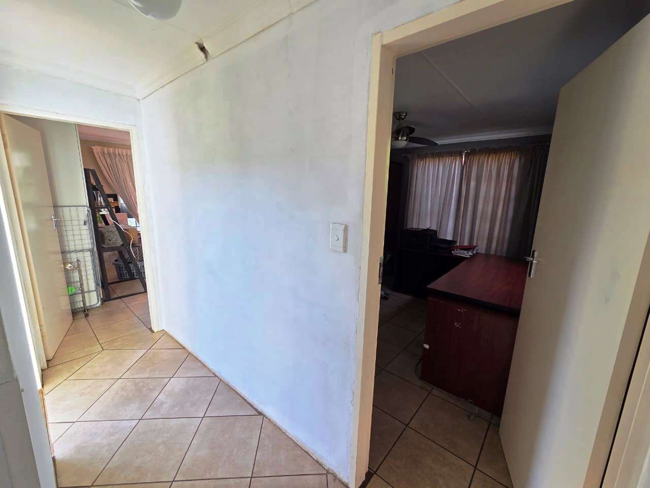 Seven bedroom house for sale in Sinoville