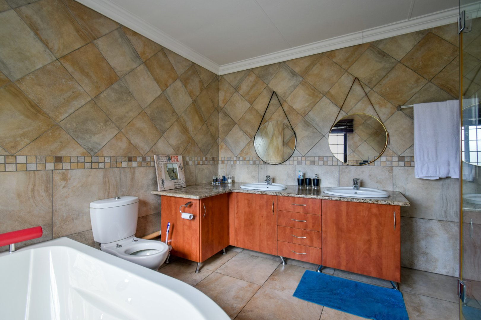 Modern five bedroom house for sale in Gezina