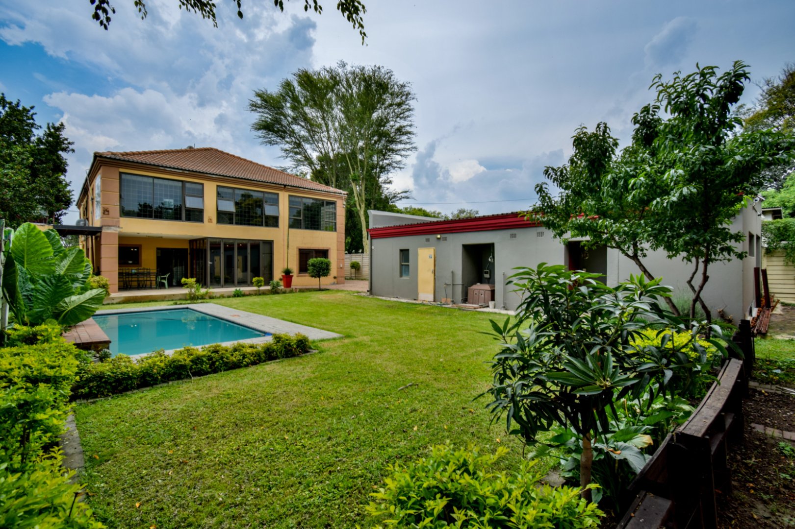 Modern five bedroom house for sale in Gezina